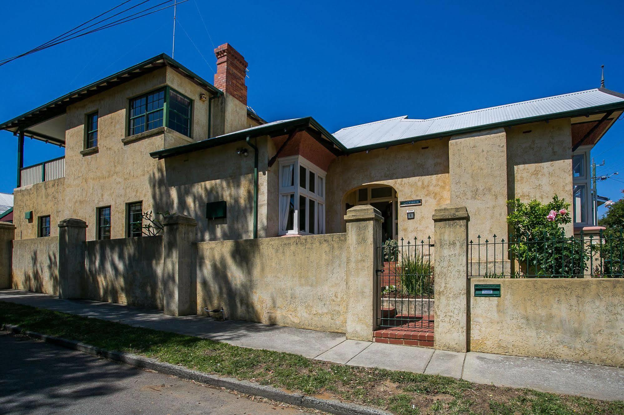 Danum House Villa Fremantle Bagian luar foto