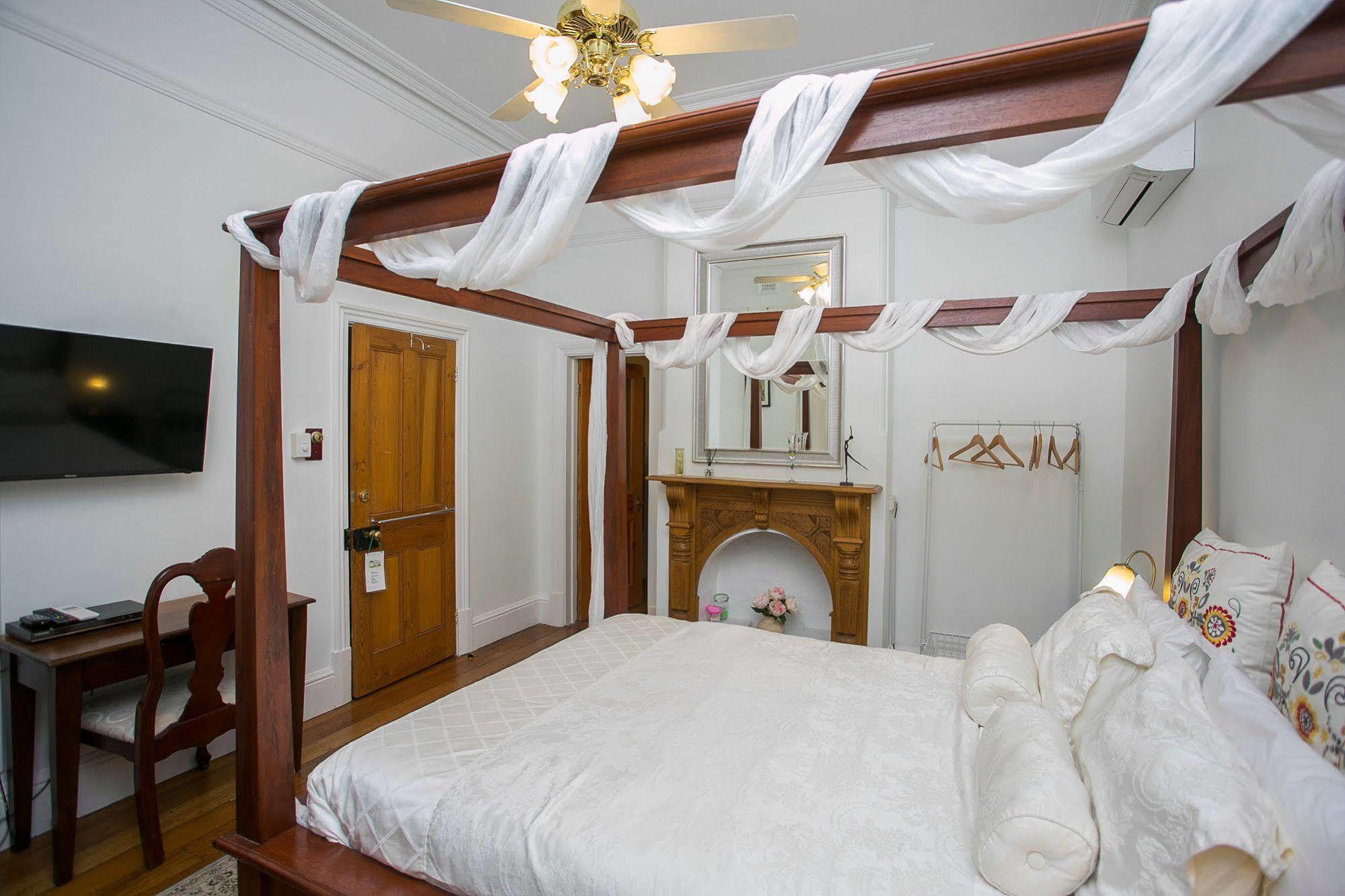 Danum House Villa Fremantle Bagian luar foto